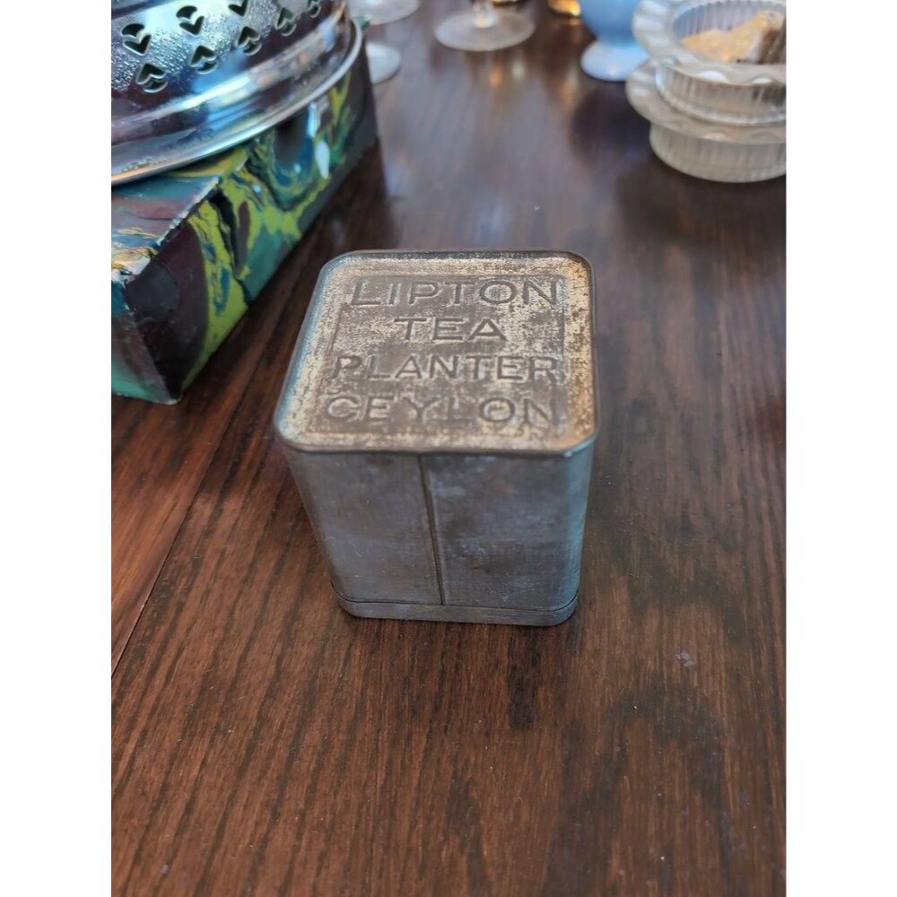 Vintage Lipton Tea Planter Ceylon Tin